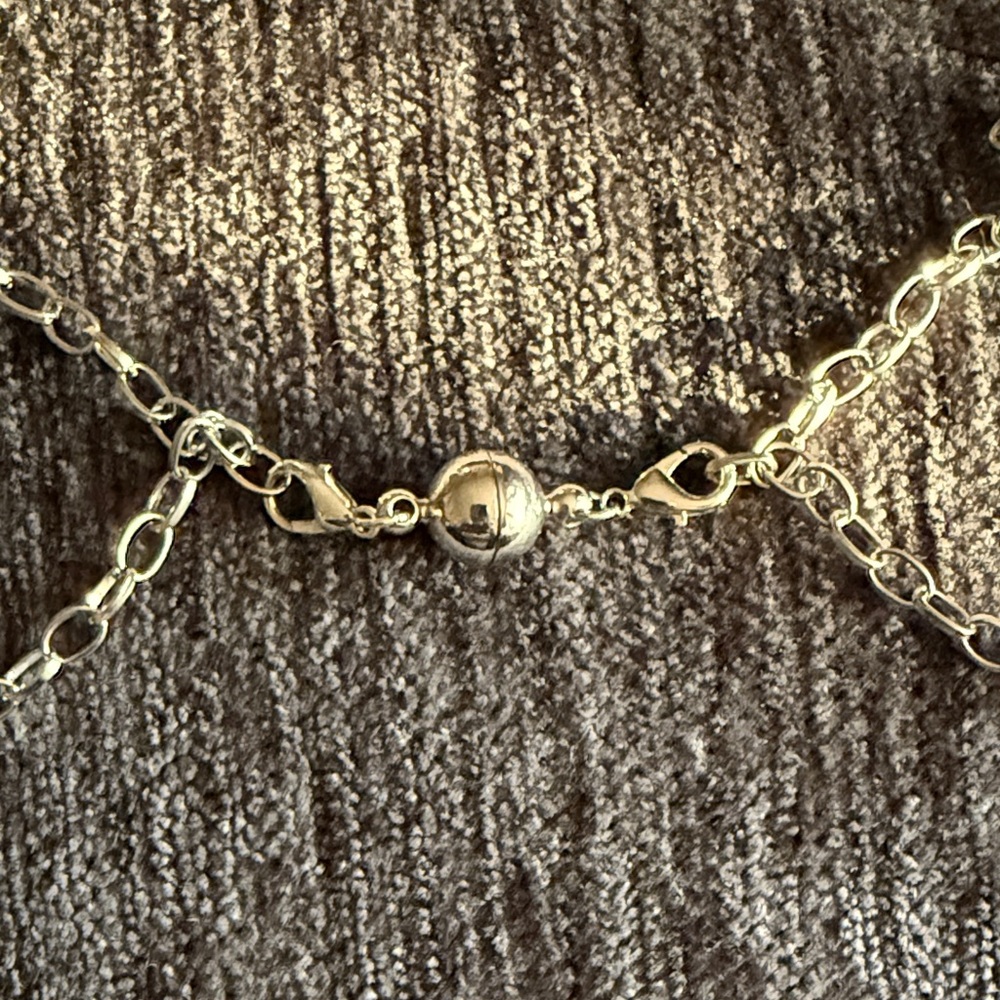 Double Layered Silver Heart Necklace - Picture 4 of 10